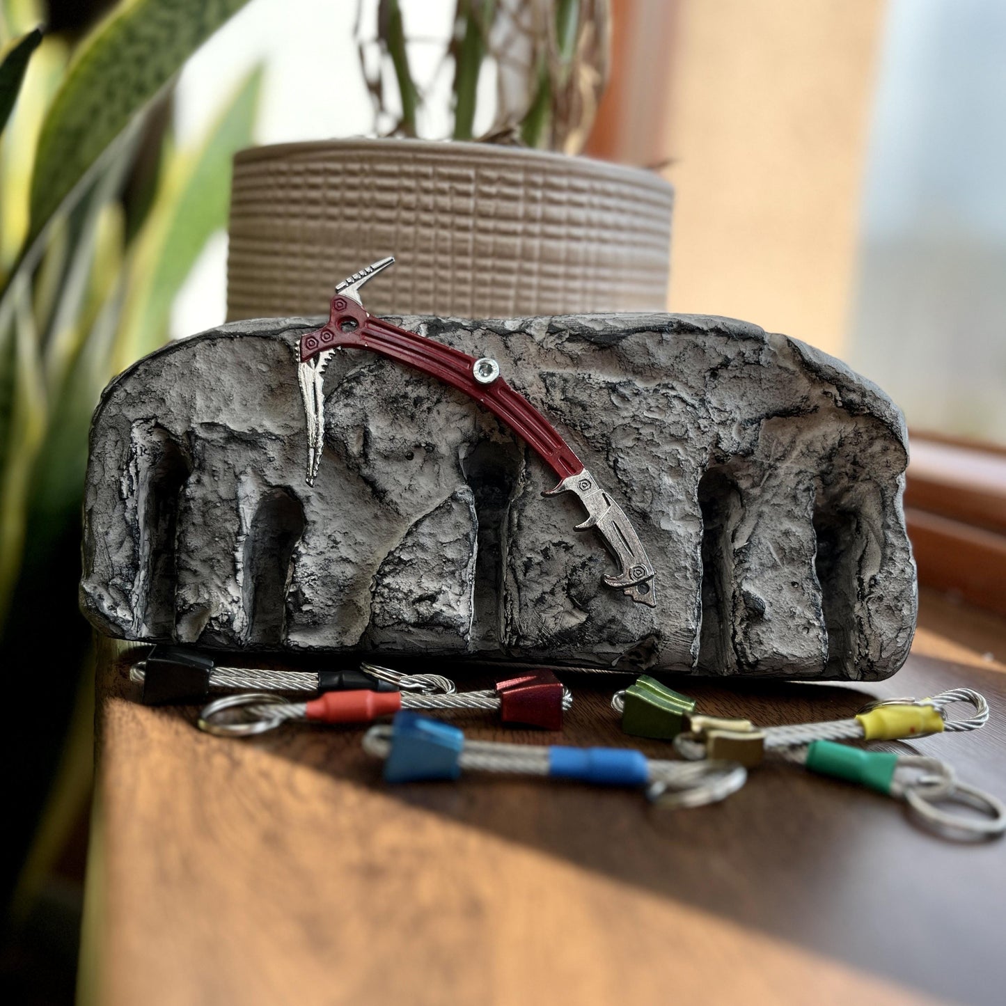 Climbing, Ice Axe Keyholder for Climbers - 5 keys version