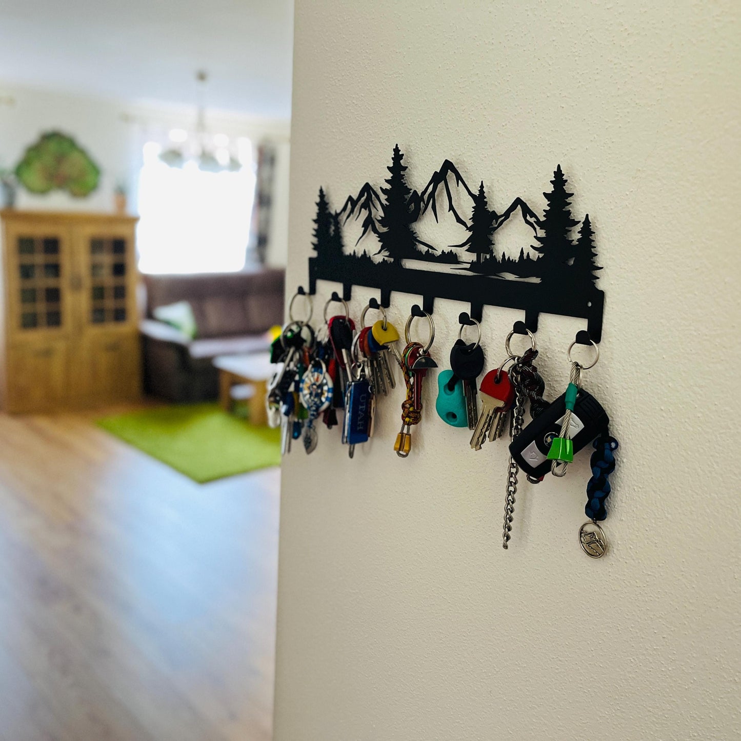 Metal Mountain Key Holder Gift for Hikers and Climbers