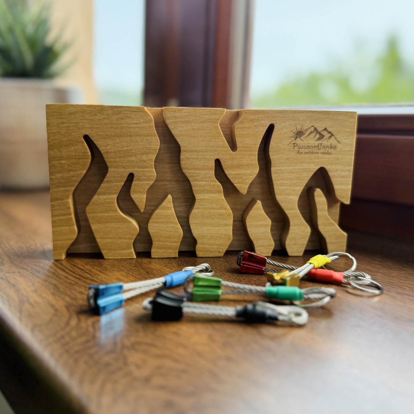 Big Oak Wood Climbing Key Holder for Climbers Gift