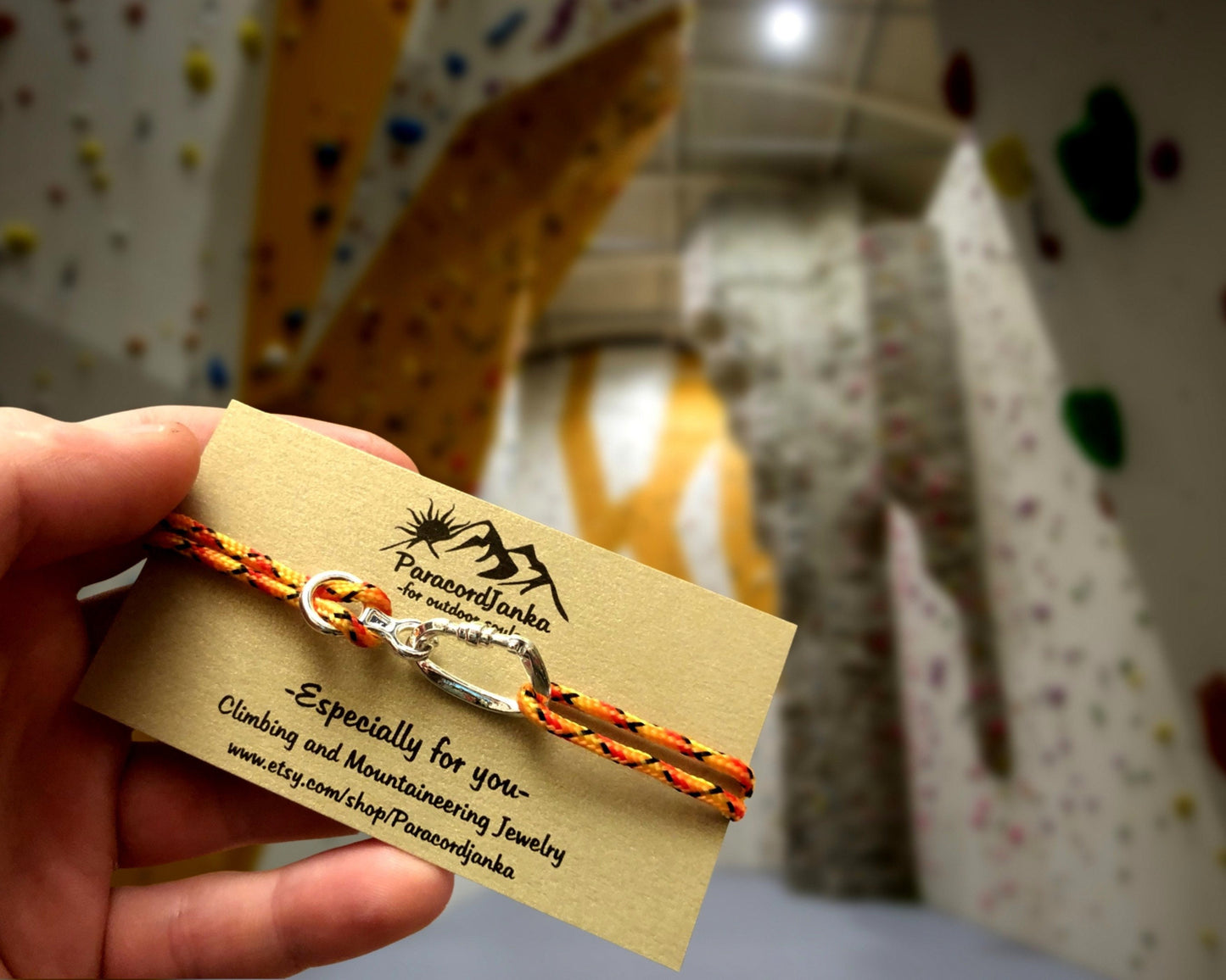 Paracord Climbing Bracelet with Carabiner: Adjustable Mountaineering Jewelry