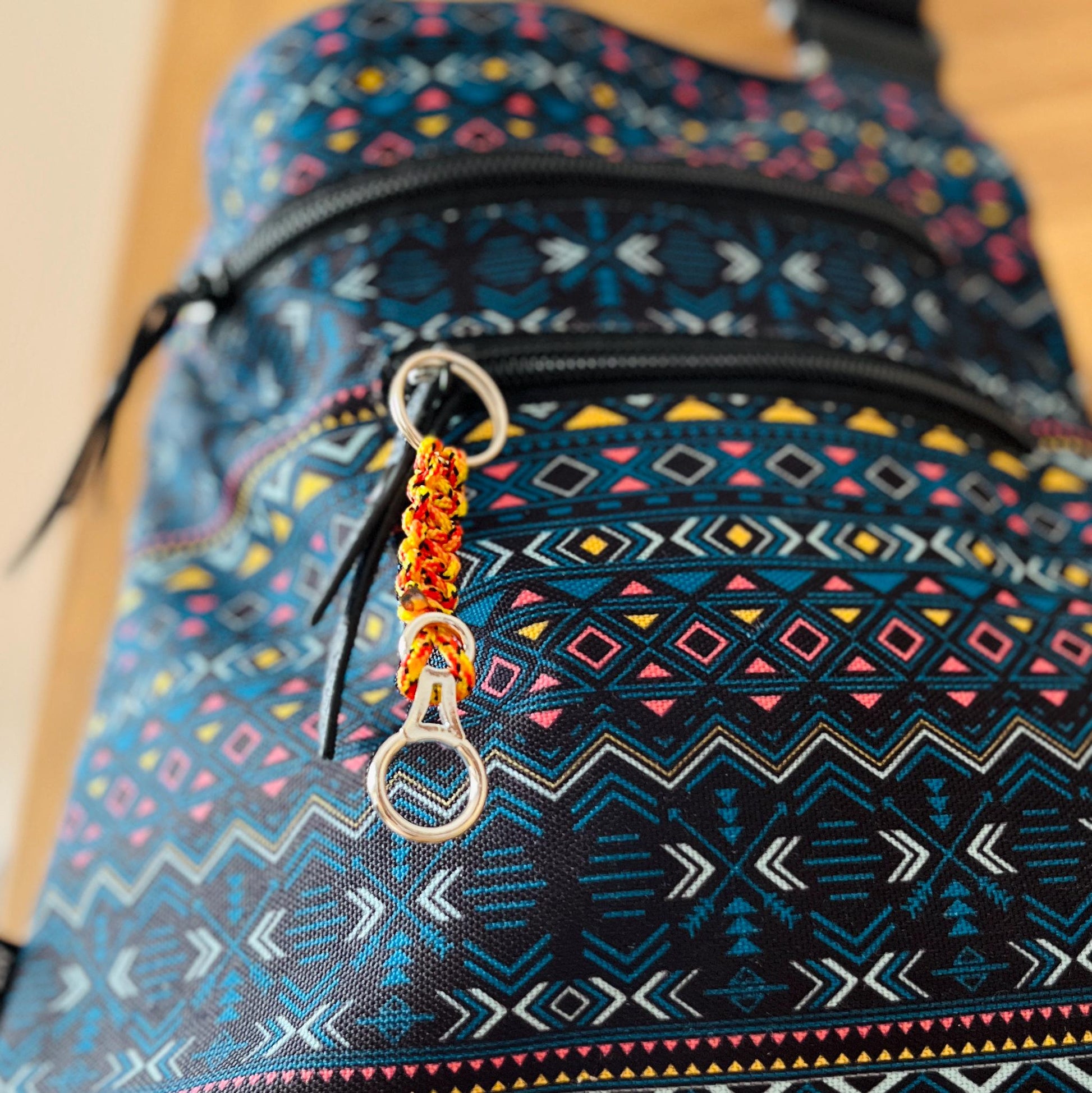 Climbing Figure 8 Keychain Gift