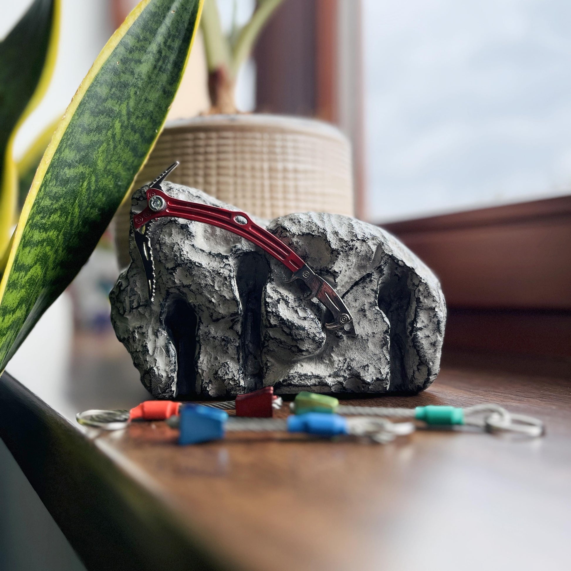 Ice Axe Keyholder for Climbers - 3 keys version
