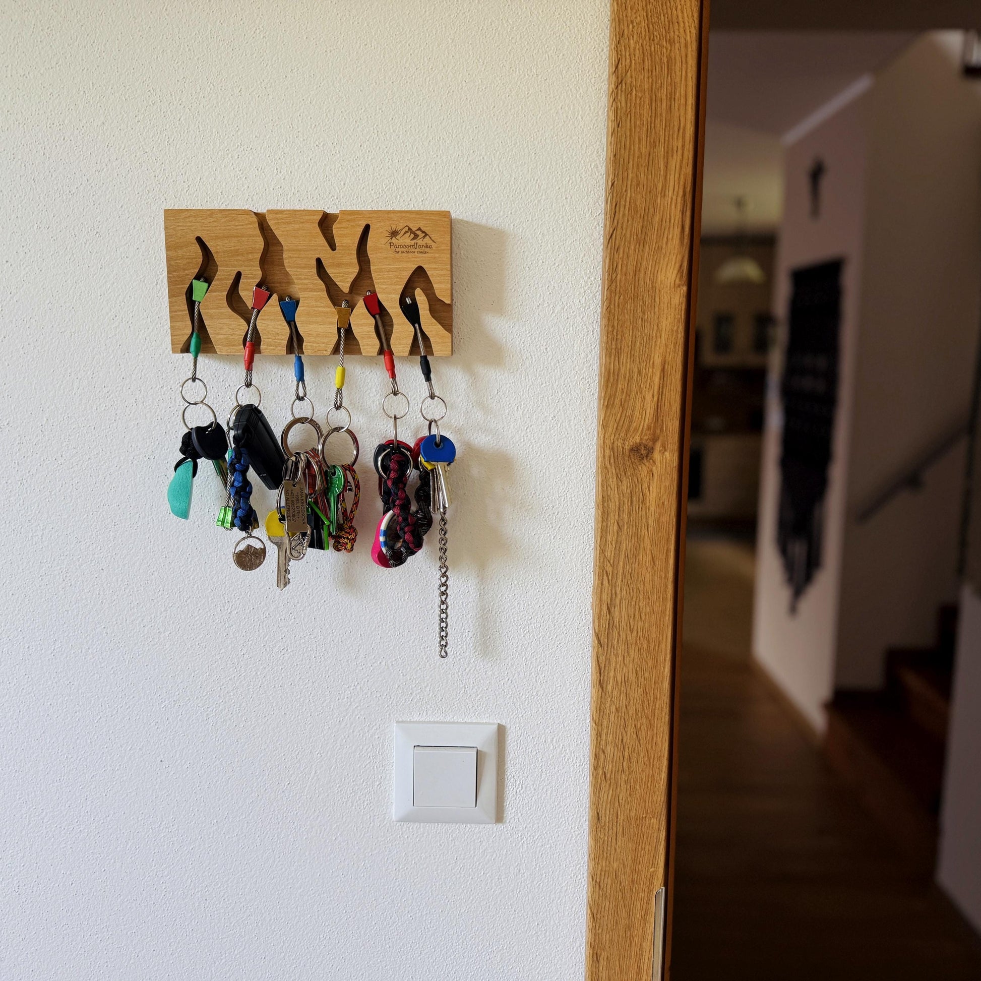 Big Oak Wood Climbing Key Holder for Climbers Gift