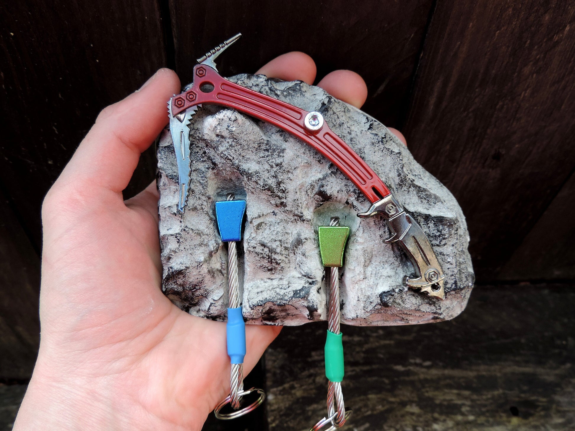 Ice Axe Keyholder for Climbers - 2 keys version