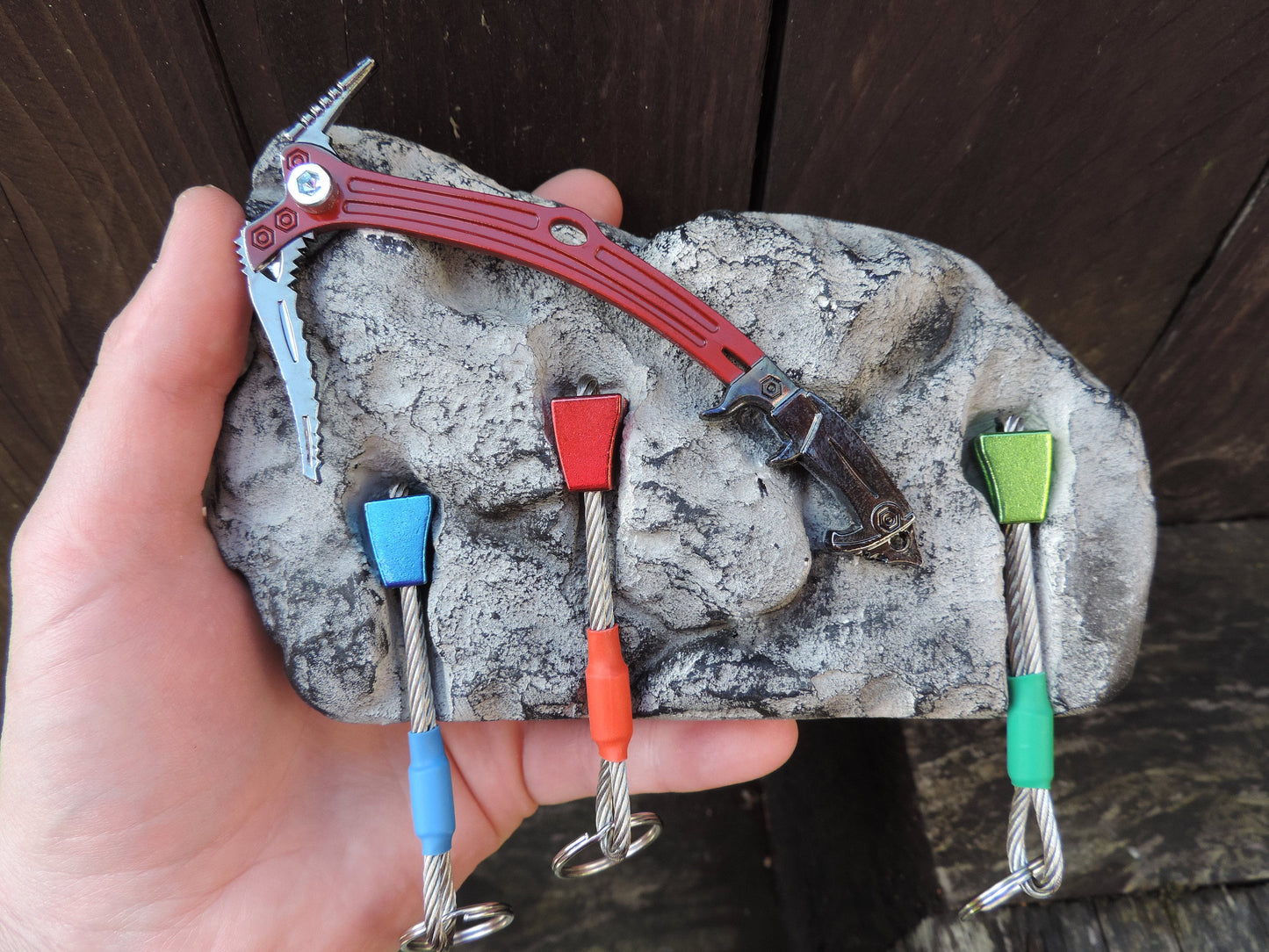 Ice Axe Keyholder for Climbers - 3 keys version